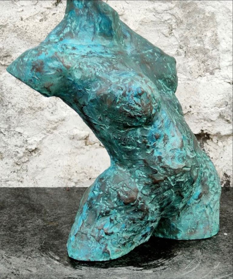 Female wanted for modeling / art project