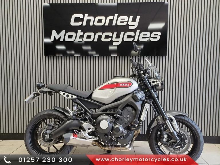2019 Yamaha XSR900 in brushed alloy and red with 10791 miles and full service...