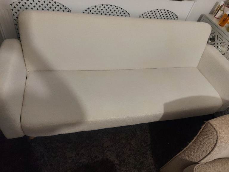 Modern 2-Seater Sofa bed in Cream Boucle – Minimalist Low-Profile Design