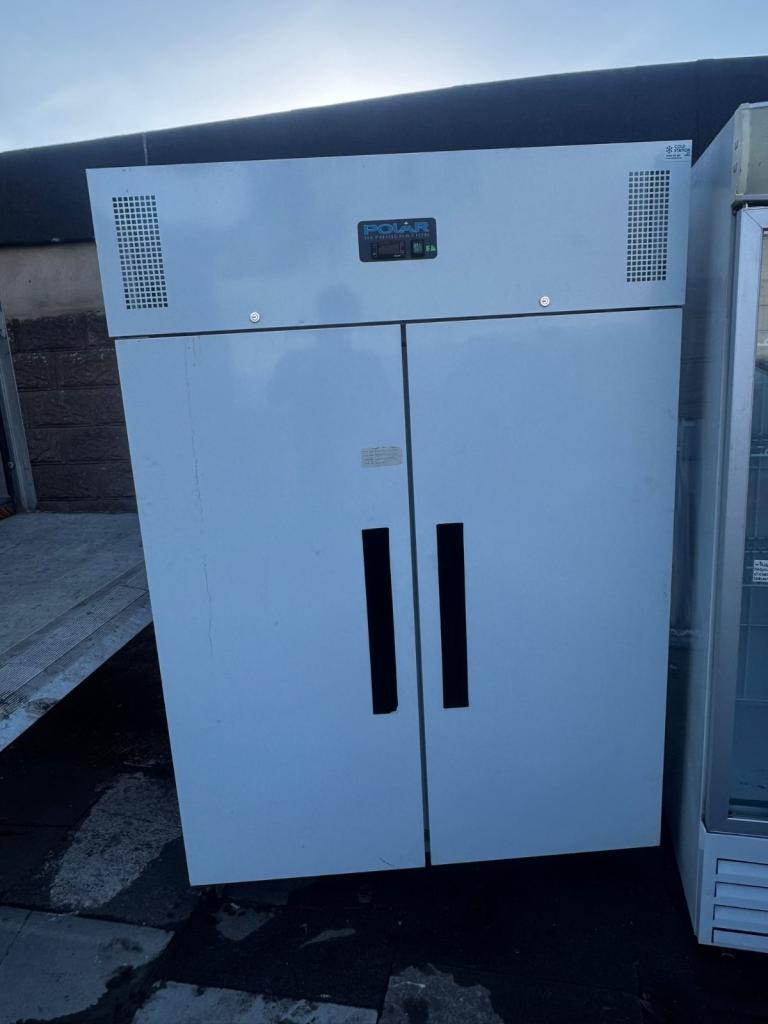 Commercial double door polar fridge lik new fully serviced restaurant cafe shop 