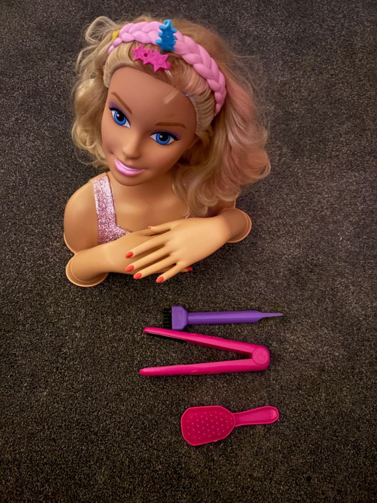 Barbie Styling Head with Hair Accessories – Good Condition
