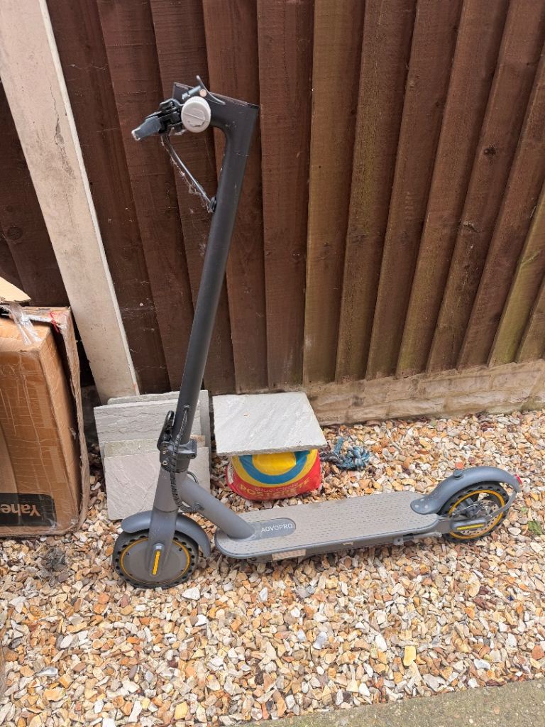 Electric scooter spares or repair 