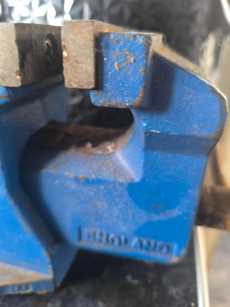 PARAMO 4 inch Bench Vice