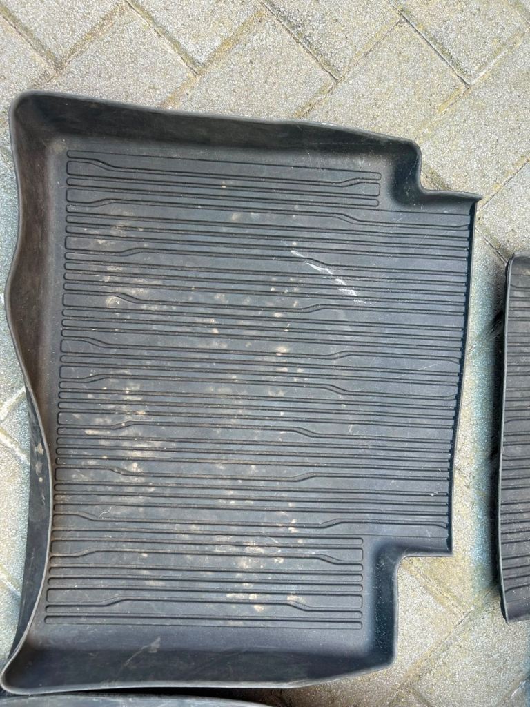 🚗 Genuine Ford Focus Rubber Floor Mats & Boot Liner – 2019–2025