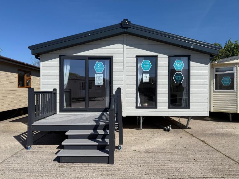 2 Bed Resi Spec 40x20ft Twin Lodge - Bath, Patio Doors, Utility - Offsite Sale