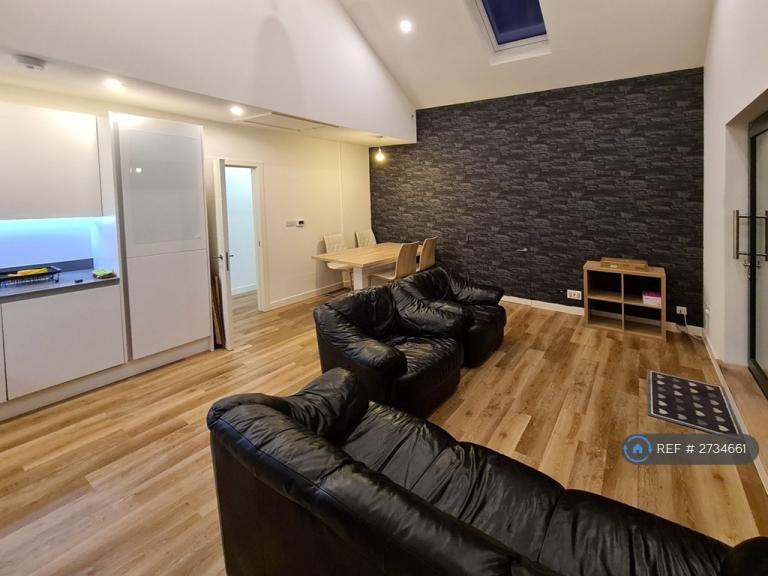2 bedroom flat in Mill End Road, Cambridge, CB1 (2 bed) (#2734661)