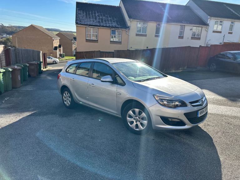 Vauxhall, ASTRA, Estate, 2014, Manual, 1598 (cc), 5 doors