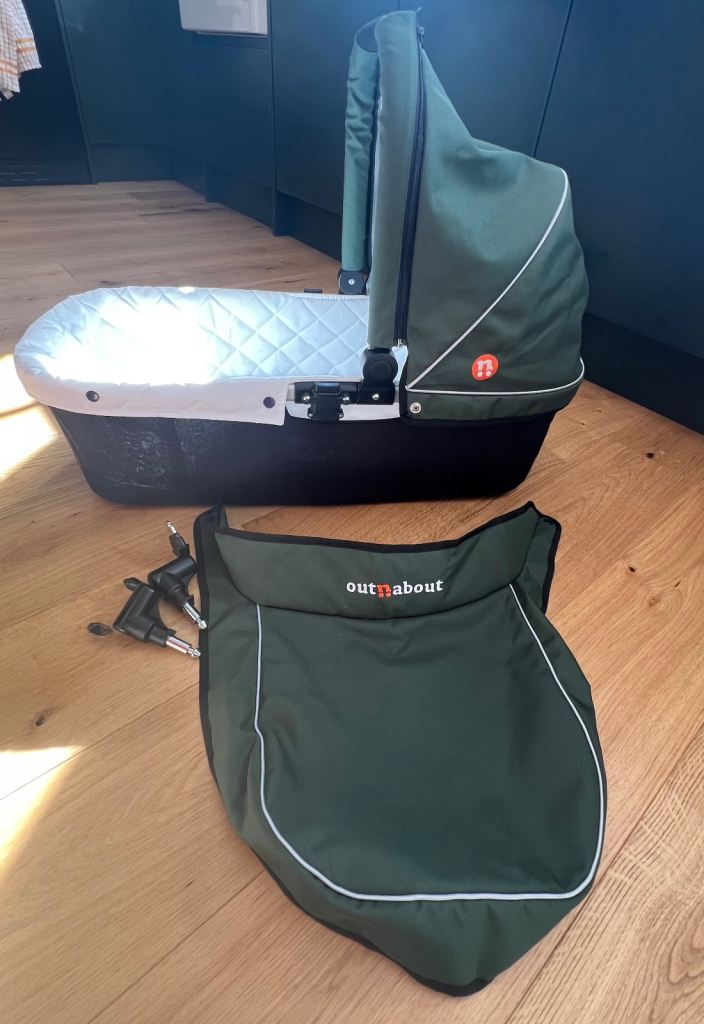 Out n About Nipper Bassinet - Green, As Good As New
