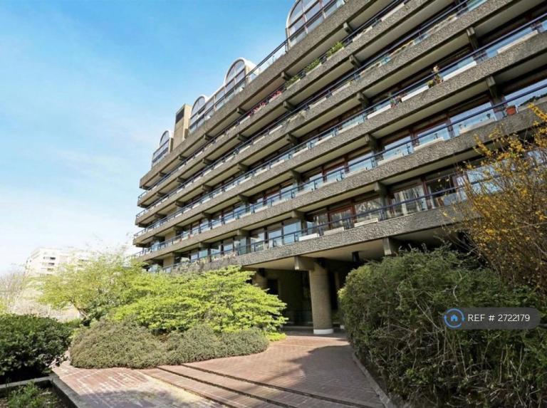 Studio flat in Breton House Barbican, London, EC2Y (#2722179)