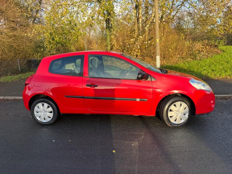 2009 Renault Clio 1.2 16V Extreme 3dr HATCHBACK Petrol Manual