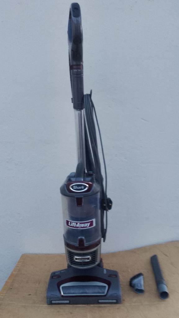 🛑 FREE DELIVERY 'SHARK' LIFTAWAY TECHNOLOGY UPRIGHT VACUUM CLEANER 