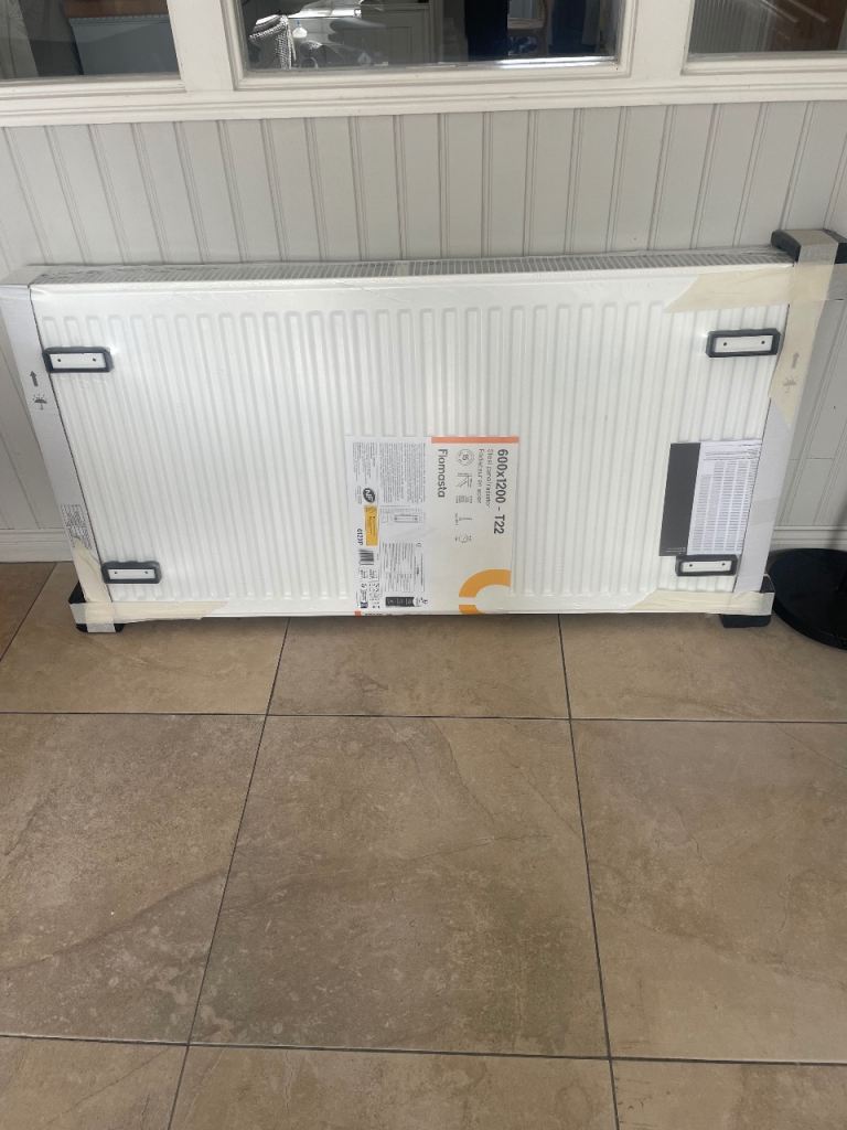 Double radiator brand new 1200 x 600 T22