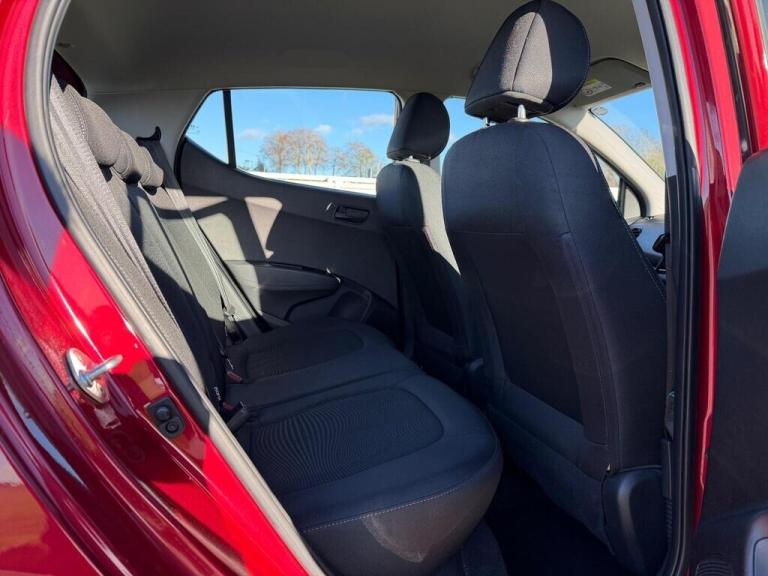 2018 Hyundai i10 1.0 SE 5dr HATCHBACK Petrol Manual