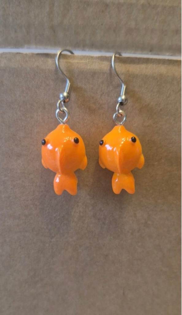 Goldfish earrings 