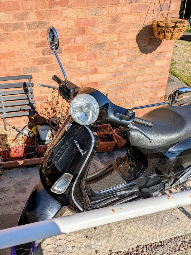 Piaggio, VESPA, 2006, 124 (cc)