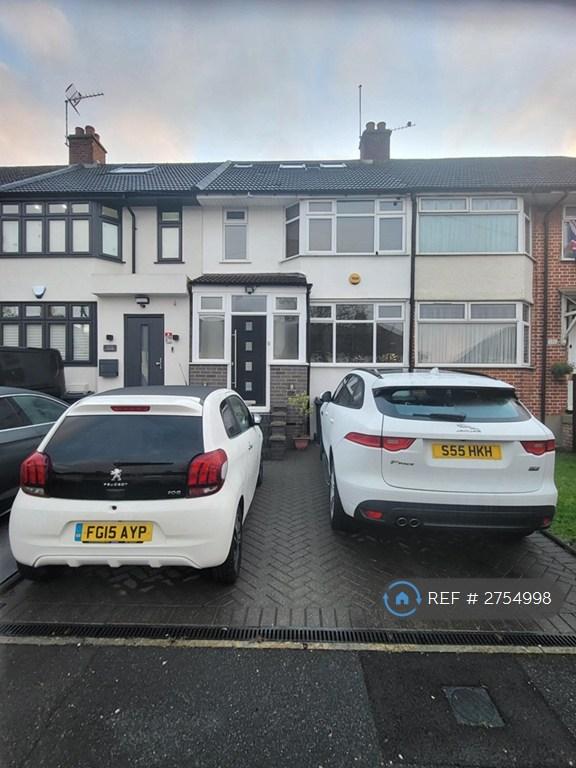 3 bedroom house in Highfield Road, Woodford Green, IG8 (3 bed) (#2754998)
