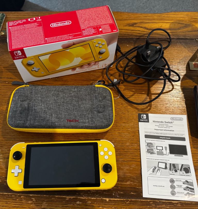 Nintendo Switch Lite Yellow – With Case & Charger