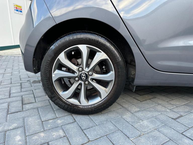 2020 Hyundai i10 1.0 Play Euro 6 5dr HATCHBACK Petrol Manual