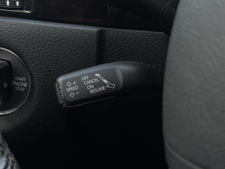 2016 Volkswagen Touareg 3.0 TDI V6 BlueMotion Tech R-Line Tiptronic 4WD Euro 6 (s/s) 5dr ESTATE D...