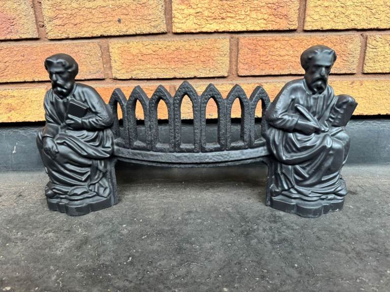 Vintag iron statue shape  fireplace gate.