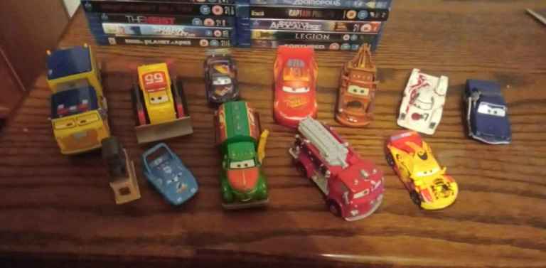13 DISNEY CARS