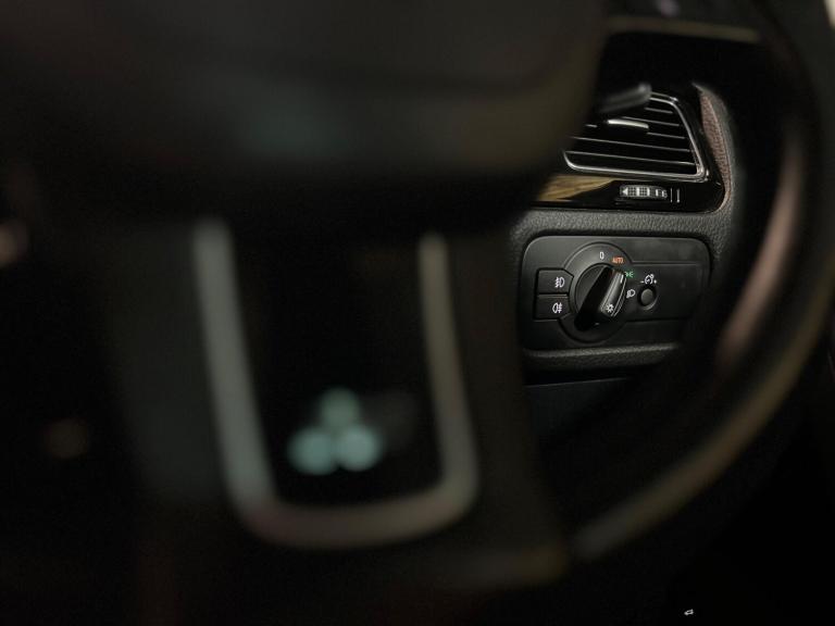 2017 Volkswagen Touareg 3.0 TDI V6 BlueMotion Tech R-Line Tiptronic 4WD Euro 6 (s/s) 5dr ESTATE D...