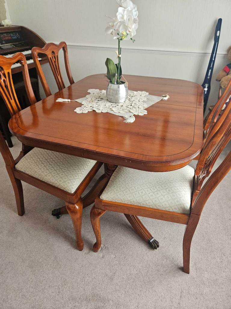 Regency style dining table chairs & maatching sideboard