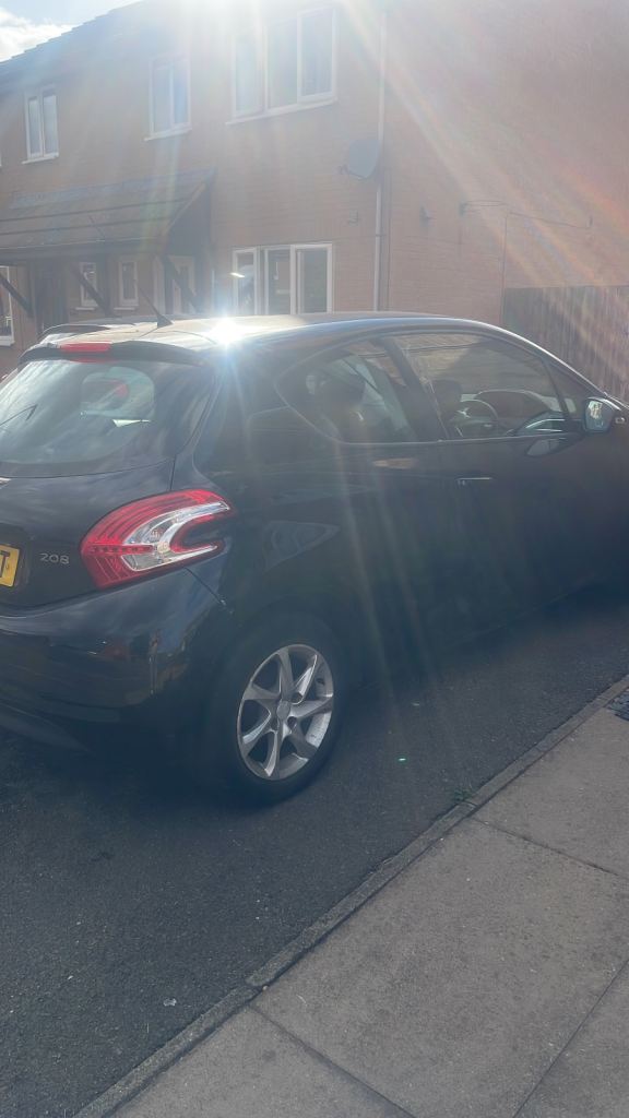 Peugeot, 208, Hatchback, 2012, Manual, 1398 (cc), 3 doors