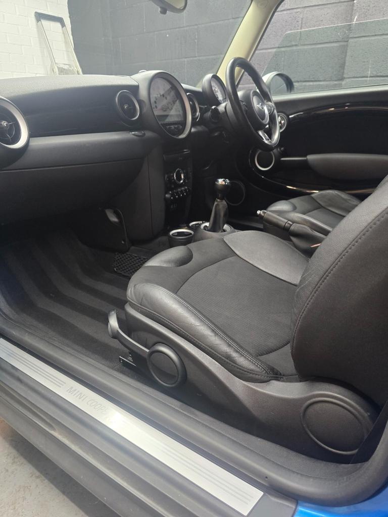 2011 MINI Hatch 1.6 Cooper D Pimlico 3dr HATCHBACK Diesel Manual