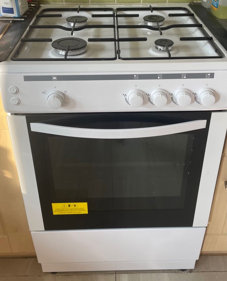 White Essentials 60cm Gas Cooker – Excellent Condition