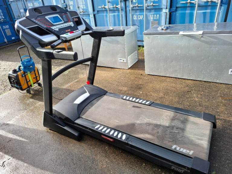 Fuel fitness treadmill with incline