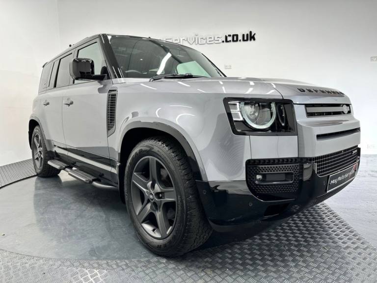 2023 Land Rover Defender 3.0 HARD TOP X-DYNAMIC SE MHEV 5d 246 BHP Estate Diesel Automatic