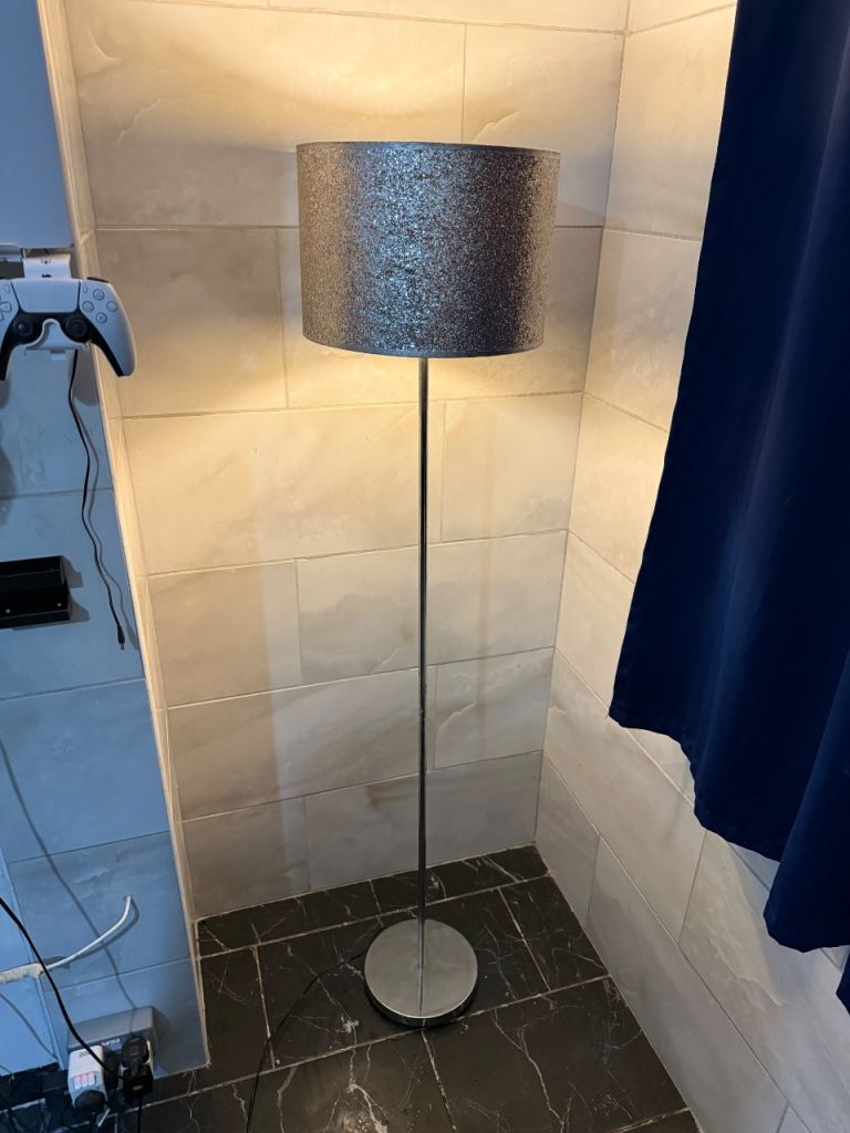 floor lamp