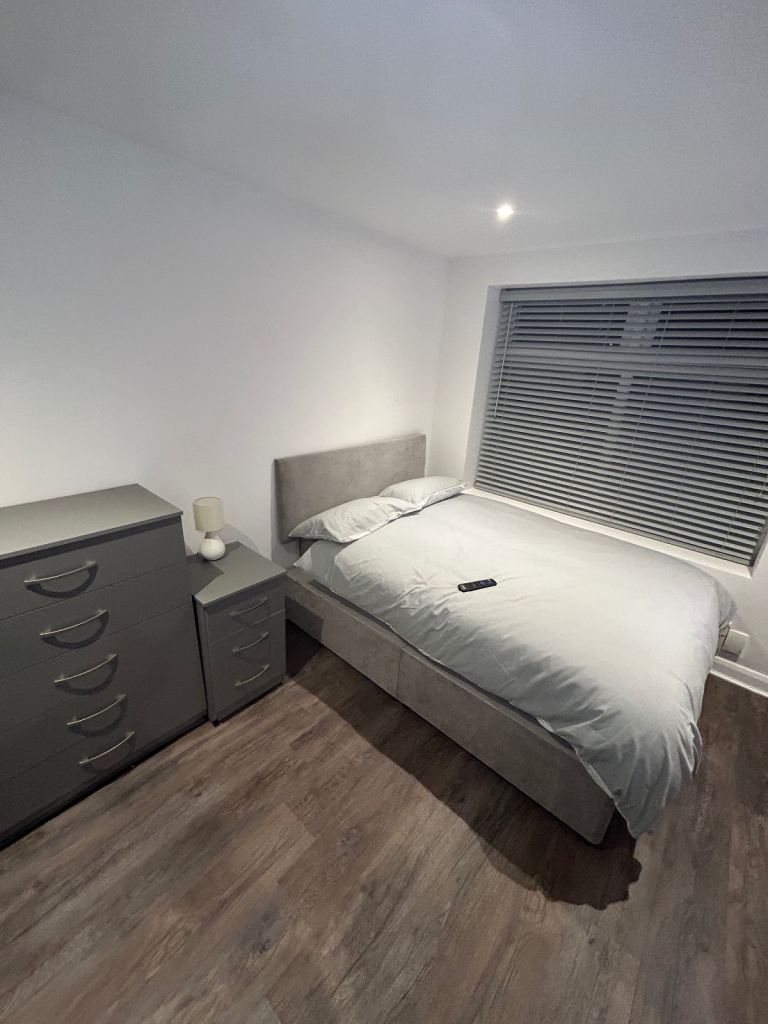 Rooms Gatwick airport 