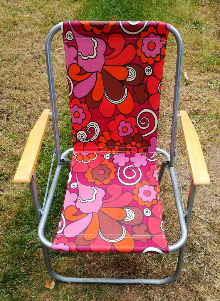 VINTAGE 1960 1970 Flower Power Garden Chair Furniture Fold Up Picnic Camping Pink Printed Fabric