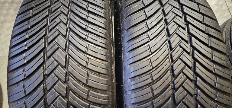 225 55 17   2 x tyres Avon AS7 All Seasons