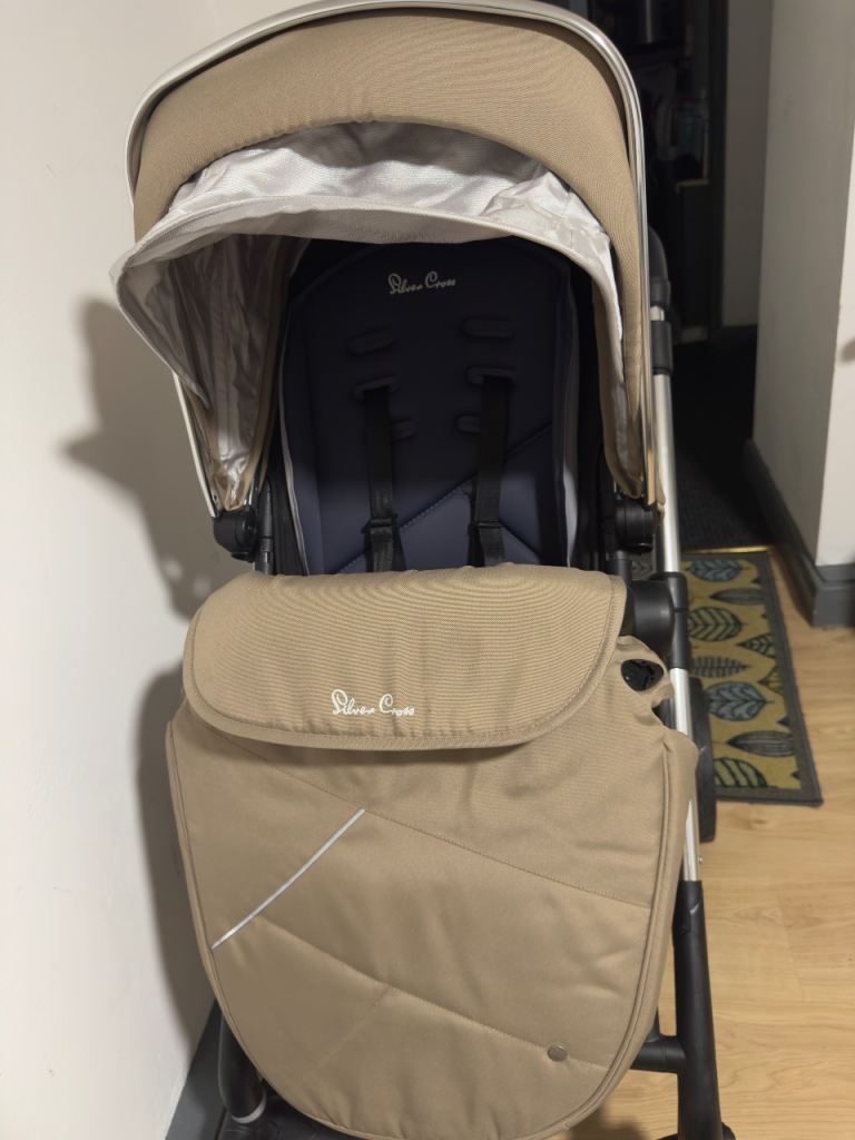 Silver cross wayfarer pushchair and carrycot 