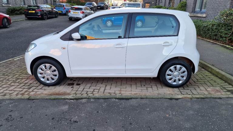 2015 Skoda Citigo 1.0 petrol,road tax £20,5 doors