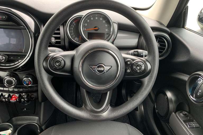 2020 MINI Hatch 1.5 Cooper Classic II 3dr Hatchback PETROL Manual