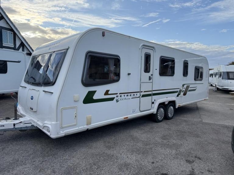 2012 BAILEY Willow Retreat 4 Berth fixed island bed