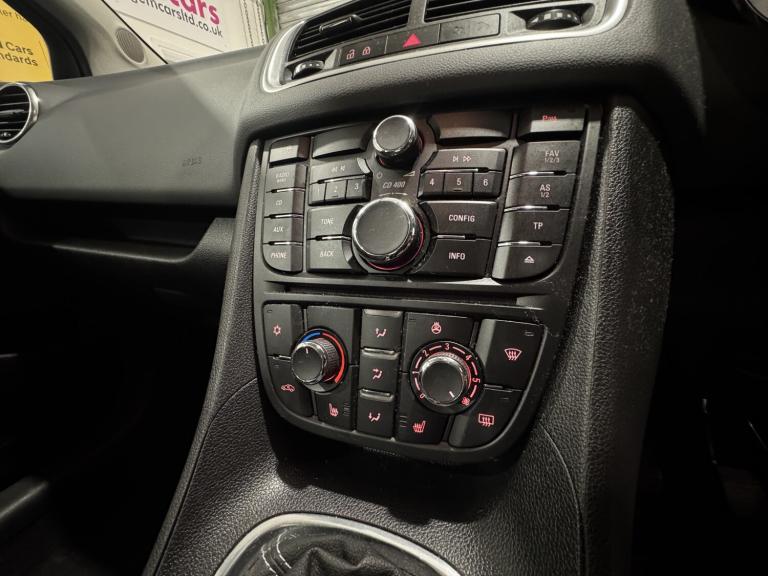 VAUXHALL MERIVA 1.4 i Tech Line 2014