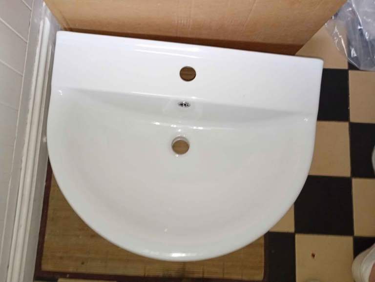 White Ceramic Toilet  Bathroom Sink Basin with Pedestal – New in boxes