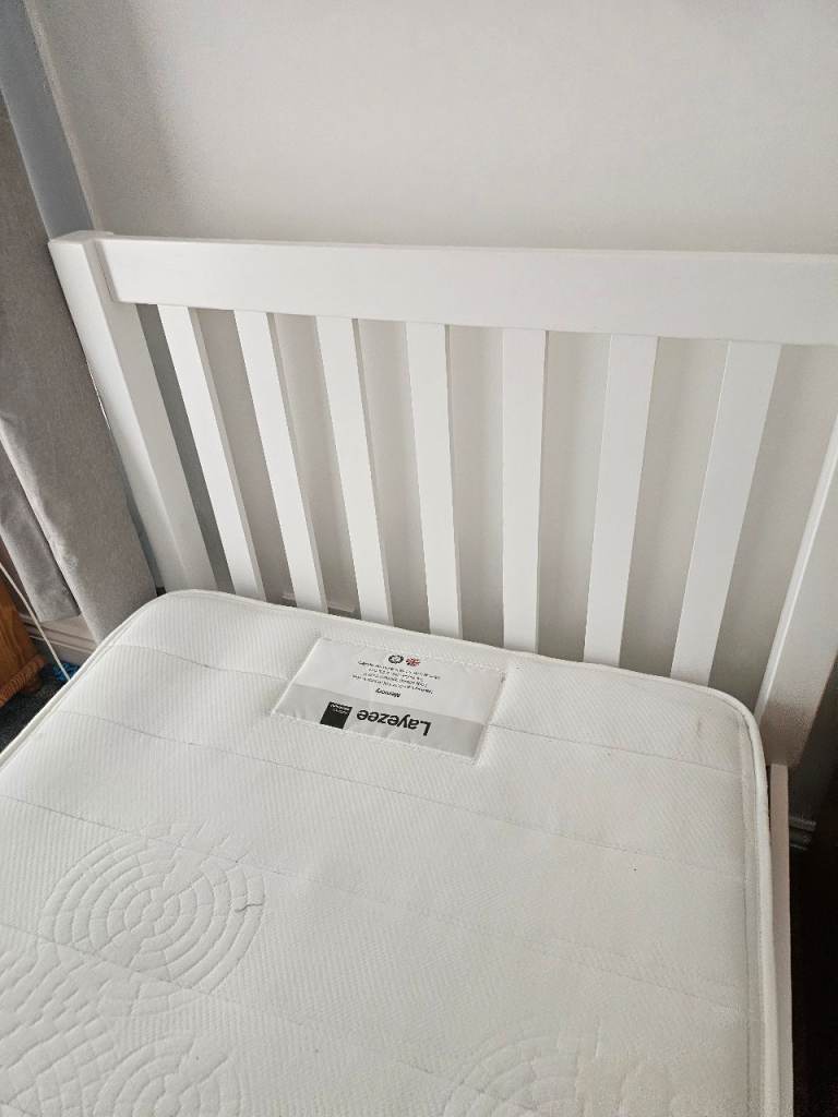 Single bed with mattress