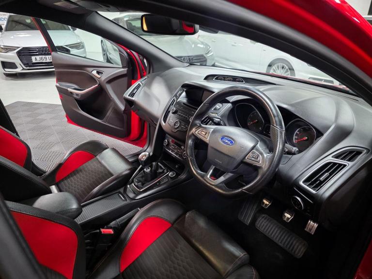 2015 Ford Focus 2.0T EcoBoost ST-3 5dr HATCHBACK PETROL Manual