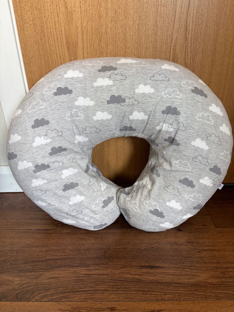 Breastfeeding pillow