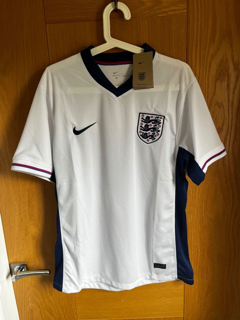 England 2025 home shirt
