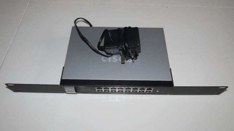 CISCO RV325 Dual Gigabit WAN Router VPN Gateway 14 Port Switch Network Business Home caas IG3