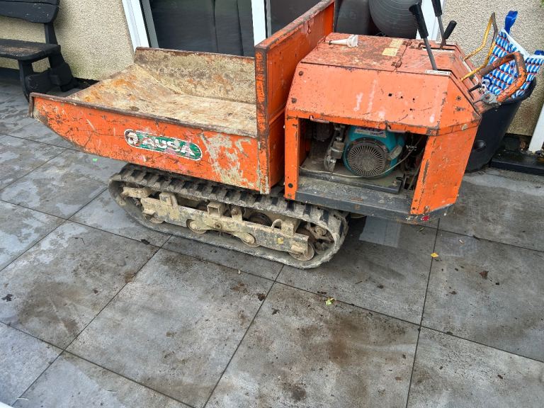Hydraulic tracked petrol dumper  in used condition tips and tracks
