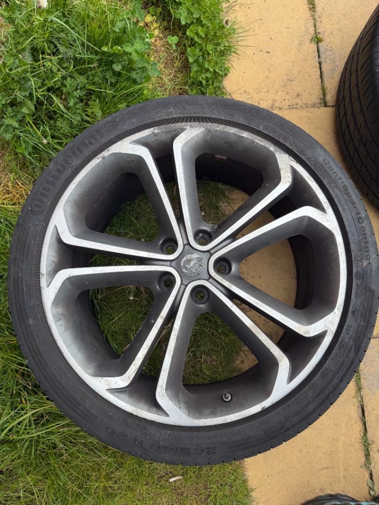 Vauxhall Astra GTC 245/40 R 20 99Y extra load