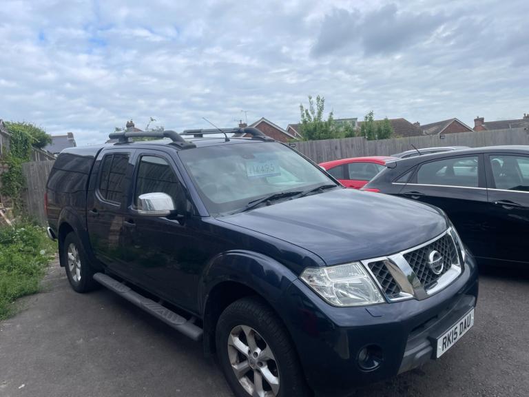 2015 Nissan Navara Double Cab Pick Up Tekna 2.5dCi 190 4WD PICK UP Diesel Manual